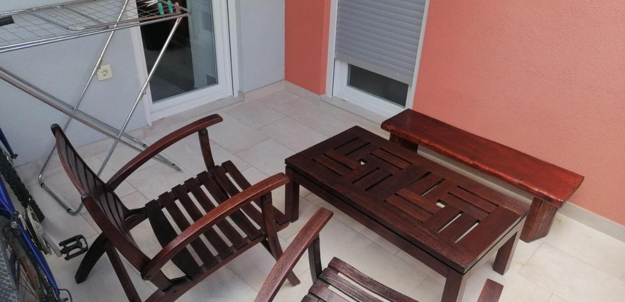 Apartman Novalja Buitenkant foto