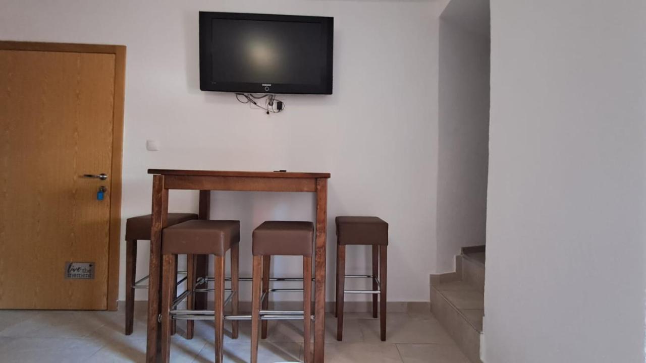 Apartman Novalja Buitenkant foto