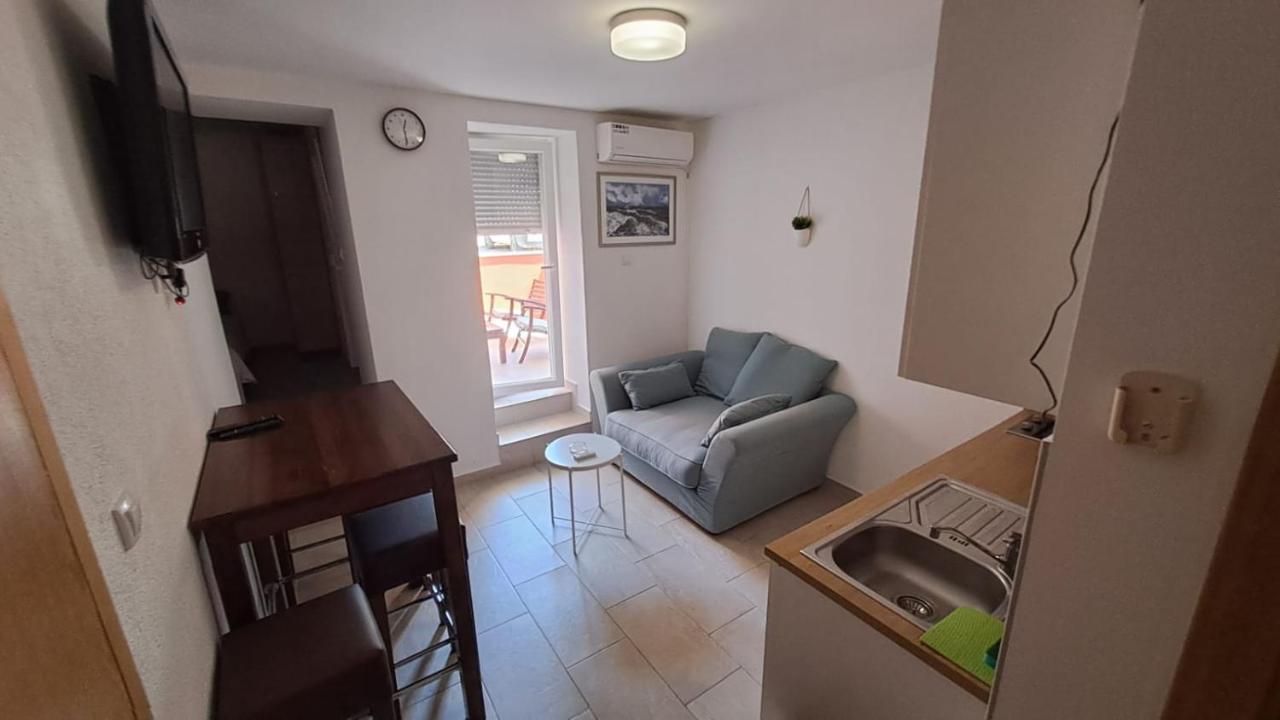 Apartman Novalja Buitenkant foto